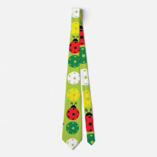 Pickleball ladybugs en picklaballs op vers groen stropdas