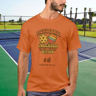 Pickleball oranje leuke quote retro monogram t-shirt