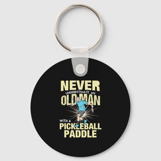 Pickleball - oud Man met een Pickleball Paddle Sleutelhanger (Voorkant)