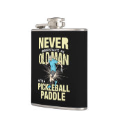 Pickleball - Oude man met een pickleball-paddle Heupfles (Links)