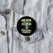 Pickleball - Oude man met een pickleball-paddle Ronde Button 7,6 Cm (In situ)