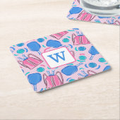 Pickleball Paddles and Balls Pink Preppy Initiaal Kartonnen Onderzetters (Schuin)