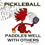 Pickleball Paddles goed met anderen Fotobeeldje Ornament<br><div class="desc">PICKLEBALL Paddles is goed met anderen. Mannen Pickleball-shirten. Pickleball-shirten voor vrouwen. De beste selectie van cadeautjes voor een Pickleball-speler. Deze heldere, kleurrijke, unieke design van het plukbal kunnen je beroemd maken en een coole veer in je stap toevoegen! Grappig T-shirts, bekers, koppen, muismatten, posters en nog veel meer! Unieke kleurrijke...</div>