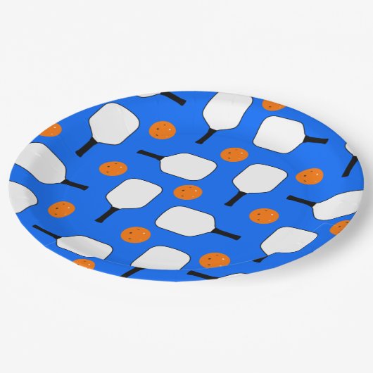 Pickleball Paddles, Oranje Pickleball Balls, blauw Papieren Bordje (Gekanteld)