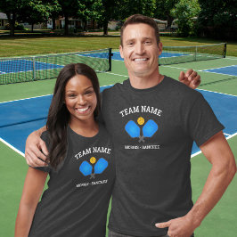 Pickleball Partners die op Pickleball Tournament z T-shirt