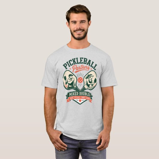 Pickleball-partners gemengd dubbel t-shirt (Voorkant volledig)