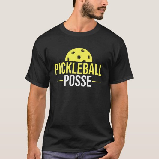 Pickleball Posse ontwerp Retro Funny Pickle T-shirt (Voorkant)