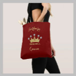 Pickleball Queen Glam Glitz Monogram Name Gold Tote Bag<br><div class="desc">Pickleball Gal — Fun Glitz Glam Gold Diamonds op haar Kroon — ze zal een winnaar zijn met deze speciale canvas tas — maakt haar echt tot de koningin van de rechtbank — Glamoureus met de gouden kroon en slechts een beetje "boven de top", maar klaar om haar spel te...</div>