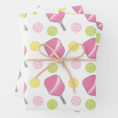 Pickleball Roze Groen & Gele Paddle en Ballen Inpakpapier Vel (In situ)