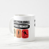 Pickleball spelen verbetert het geheugen koffiemok (Voorkant links)