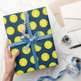 Pickleball speler geel augurk bal patroon cadeaupapier