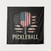 Pickleball-speler VS-vlag Retro Paddleball Wandkleed (Voorkant)