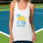 Pickleball Tropical Palm Tree Sun Je aangepaste te Tanktop<br><div class="desc">Een leuk pickleball-shirt met een pickleball "zon" omgeven door een tropische palmboom en blauwe oceaangolven. Voeg hieronder uw aangepaste tekst toe - naam van de club, weekenddatum/locatie van de pickleball, naam van het toernooi, spelernamen, enz. Maakt een perfect cadeau voor elke pickleball speler - Draag als overeenkomende t-shirts voor het...</div>