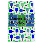 Pickleball Verjaardag Blauw Groen Paddle Ball Bang Medium Cadeauzakje (Voorkant)