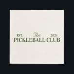 Pickleballclub themafeest servet<br><div class="desc">Geef je Pickleball Club Themaparty een boost met deze levendige cocktailservetjes die zijn ontworpen om de energieke sfeer van het spel te vangen. De speelse achtergrond toont een subtiele indeling van een pickleballbaan, terwijl levendige illustraties van peddels en ballen het ontwerp een sportieve charme geven. In de klassieke pickleballkleuren groen...</div>
