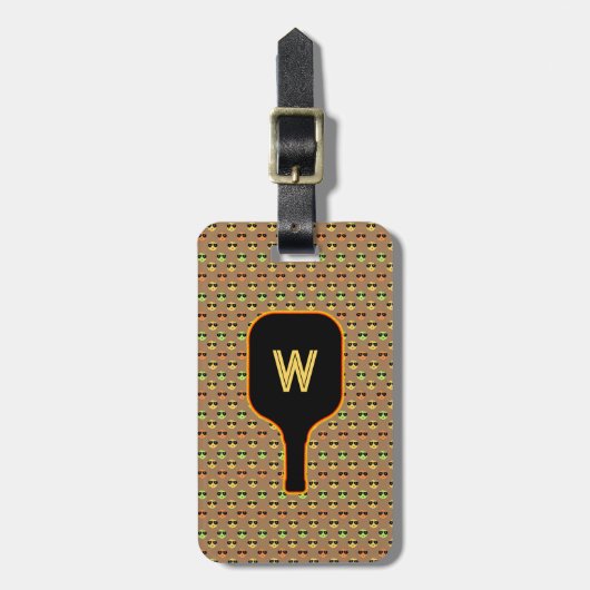 Pickleballen en paddle-monogram (bruin) bagagelabe bagagelabel (Voorkant verticaal)