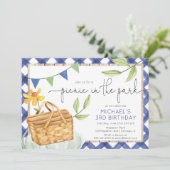 Picknick in het park zomer blauwe jongen verjaarda kaart (Staand voorkant)