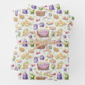  picknickmanden en eten inpakpapier vel (In situ)