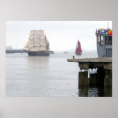 Picton Castle gevolgd door Jolly Brise Poster (Voorkant)