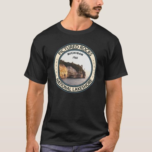 Pictured Rocks National Lakeshore Michigan Badge T-shirt (Voorkant)