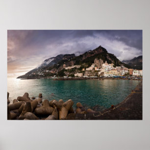Picturesque Amalfi Coast, Italië Seaside Town Poster