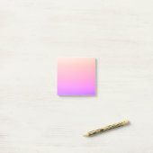 Piekroze en Paarse kleurrijke ombre Post-it® Notes (Op bureau)
