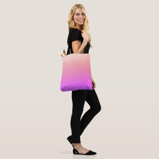Piekroze en Paarse kleurrijke ombre Tote Bag (Op model)