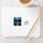 Pier bij nacht onder een volle maan etiket (Insitu)