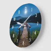 Pier bij nacht onder een volle maan grote klok (Hoek)