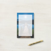 Pier bij nacht onder een volle maan post-it® notes (Op bureau)