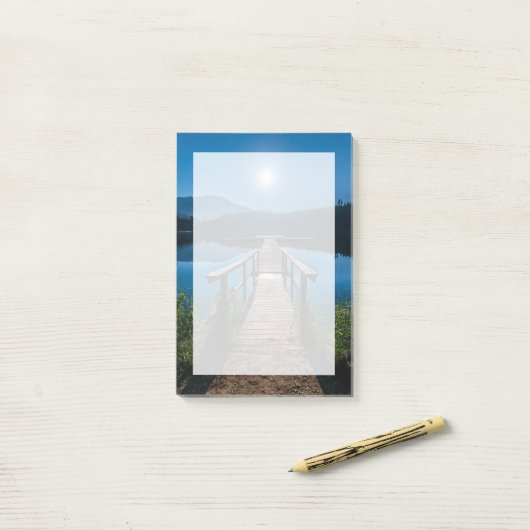 Pier bij nacht onder een volle maan post-it® notes (Op bureau)