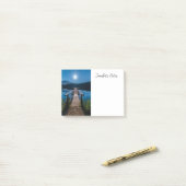 Pier bij nacht onder een volle maan post-it® notes (Op bureau)