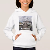 Pier met boten en jachten in Marken Nederland