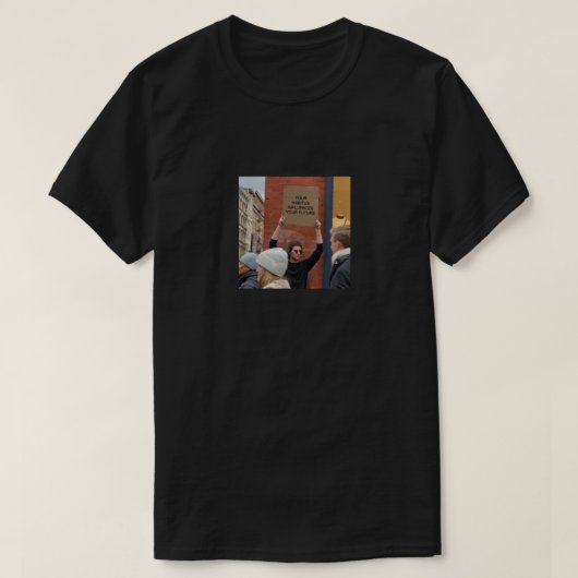 Pierre Bourdieu Habitus (man met een bord) Meme Cl T-shirt (Design voorkant)