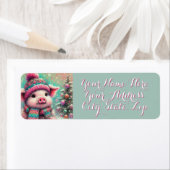 Pig in Scarf Snowflakes Personalized Christmas Etiket (Insitu)