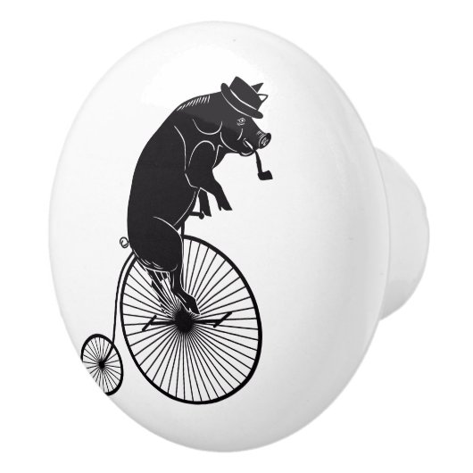 Pig of Hog Riding a Penny Farthing Bike Keramische Knop (Rechts)