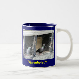 Pigeonholed? Tweekleurige Koffiemok