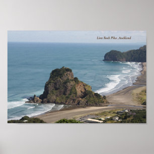 Piha ,Lion Rock , Auckland Nieuw-Zeeland Poster