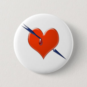 Pijl door het hart ronde button 5,7 cm