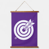 Pijl raakt een rond doel hangend wandkleed (Voorkant)