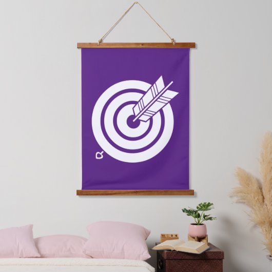 Pijl raakt een rond doel hangend wandkleed (Slaapkamer)