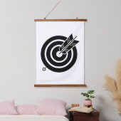 Pijl raakt een rond doel hangend wandkleed (Slaapkamer)