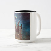 Pijlers van de schepping, Eagle Nebula Hubble Spac Tweekleurige Koffiemok (Voorkant rechts)