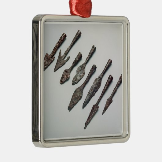 Pijlpunten, ijzertijdperk (ijzer) metalen ornament (Rechts)