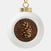 Pijn-kloon op gedode naalden keramische bal ornament (Voorkant)