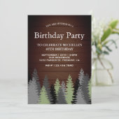 Pijnbomen rustiek hout winter verjaardagsfeestje kaart (Staand voorkant)