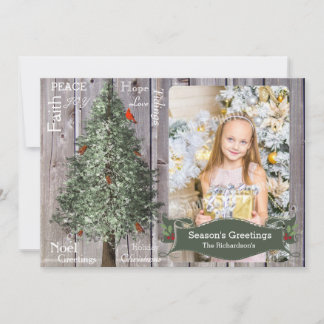 Pijnboom met kardinaal rustieke kerstfoto feestdagenkaart