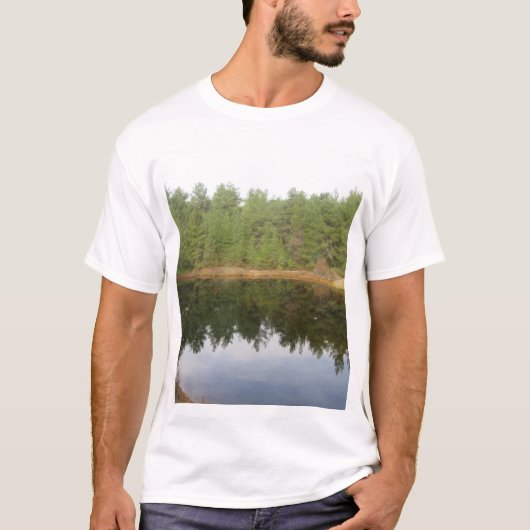 Pijnboomreflectie-meer T-shirt (Voorkant)