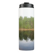 Pijnboomreflectie-meer Thermosbeker (Voorkant)