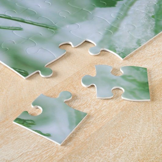 Pijnnaalden in sneeuw- en ijswinter legpuzzel (Zijkant)